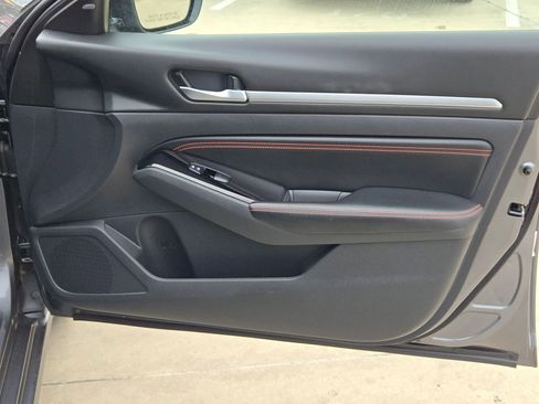 Used 2023 Nissan Altima 2.5 SR image 29