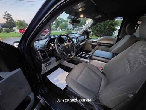 Used 2018 Ford F150 XLT w/ Equipment Group 302A Luxury AWD/4WD image 12