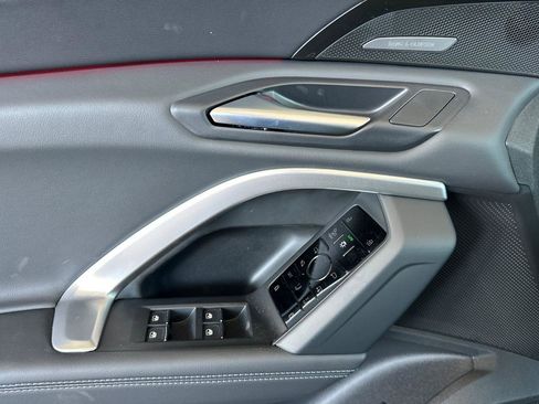 New 2025 Audi Q5 Premium Plus image 10