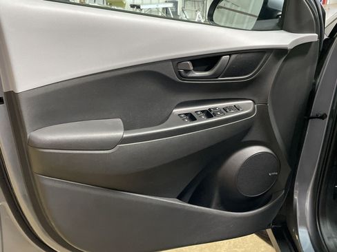 Used 2021 Hyundai Kona SEL Plus FWD image 12