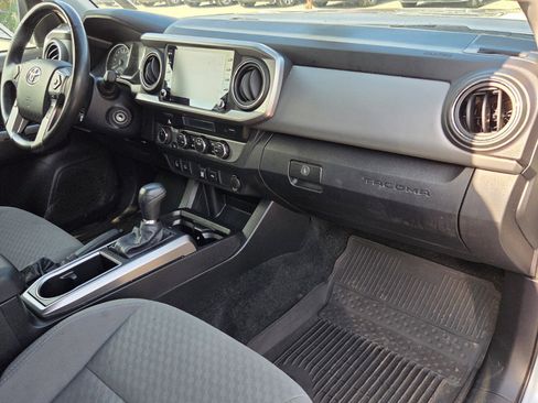 Used 2022 Toyota Tacoma SR5 w/ Technology Package AWD/4WD image 13