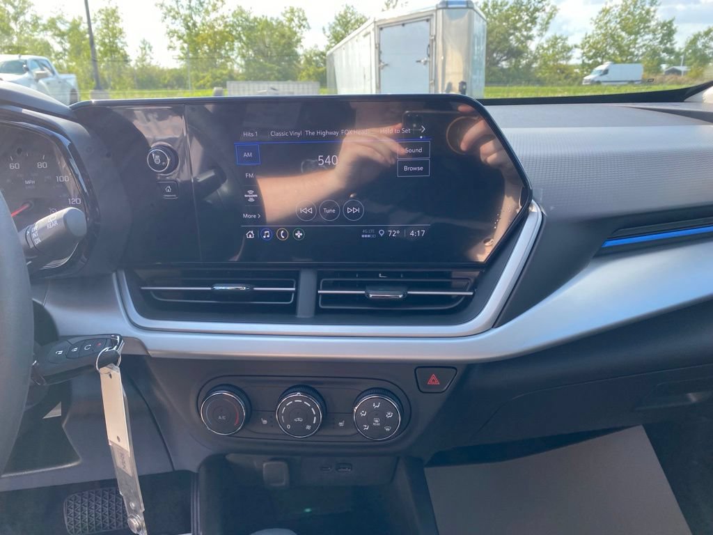 New 2026 Chevrolet Trax LS w/ LS Convenience Package FWD image 15