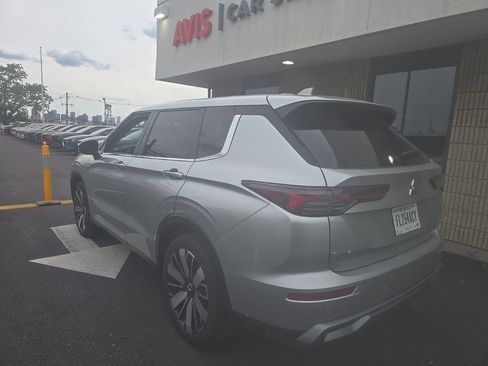 Used 2025 Mitsubishi Outlander SE AWD/4WD image 6