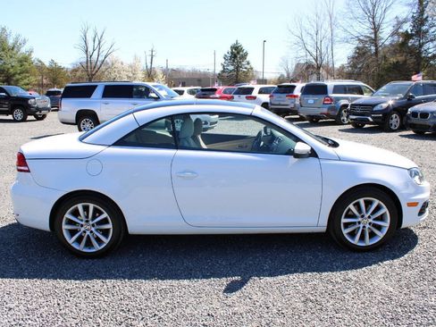 Used 2015 Volkswagen Eos Komfort image 14