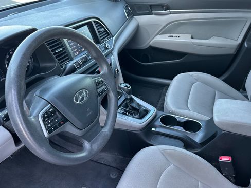 Used 2018 Hyundai Elantra SEL FWD image 10
