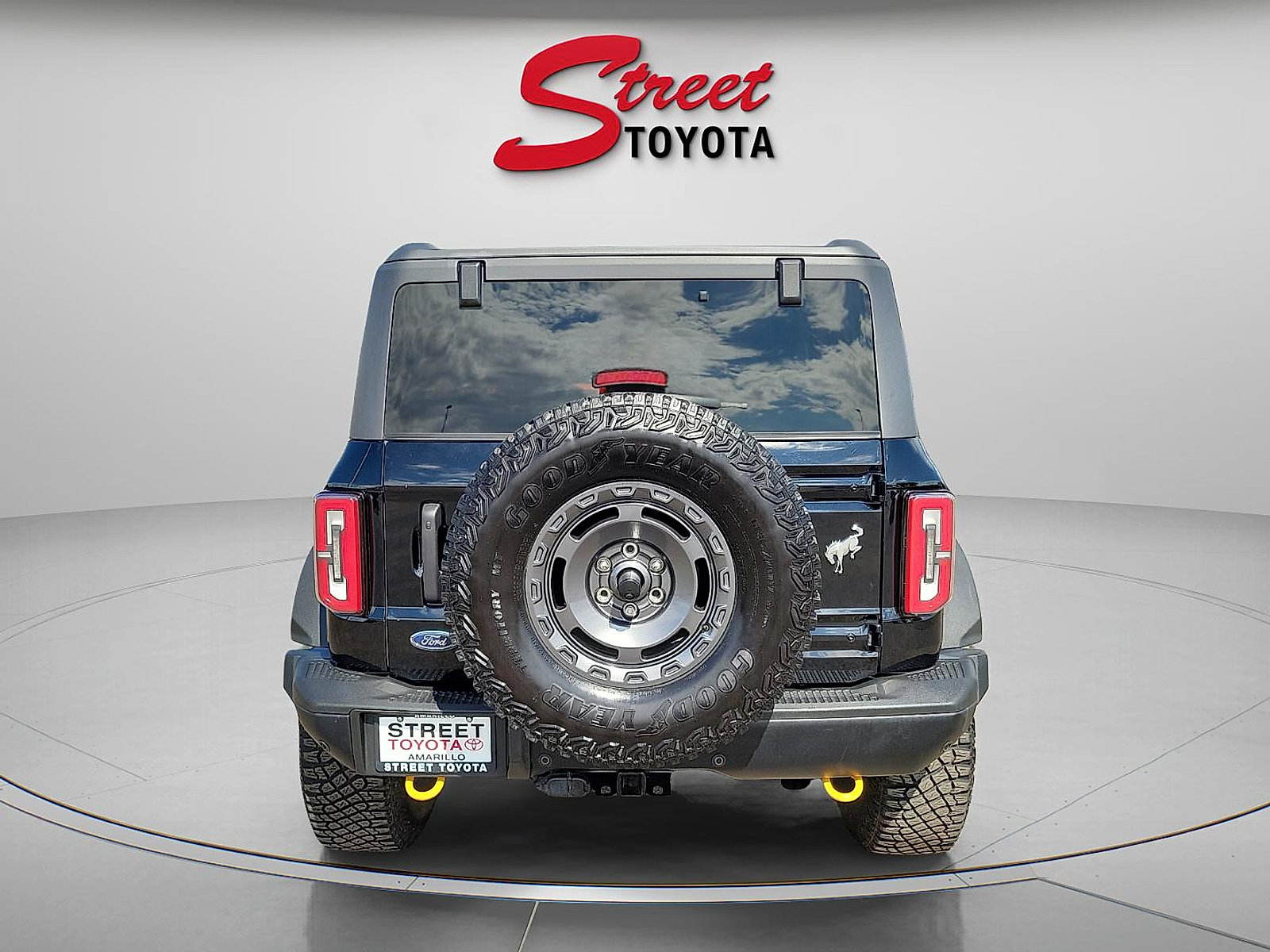 Used 2024 Ford Bronco Badlands AWD/4WD image 3