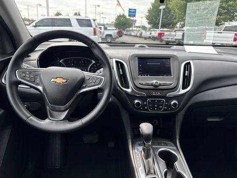 Used 2024 Chevrolet Equinox LT AWD/4WD image 17
