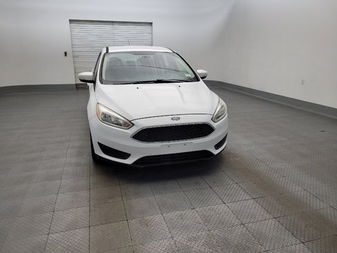 Used 2017 Ford Focus SE FWD image 14