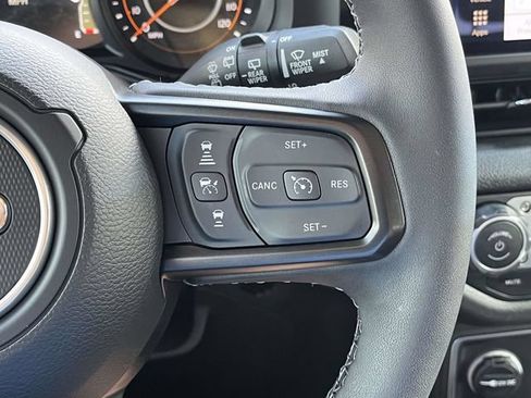 Used 2025 Jeep Wrangler Unlimited Sport AWD/4WD image 27