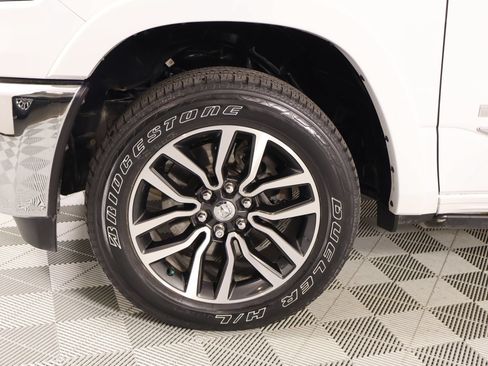 Used 2025 RAM 1500 Limited AWD/4WD image 19