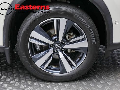 Used 2023 Nissan Rogue SL w/ SL Premium Package image 38