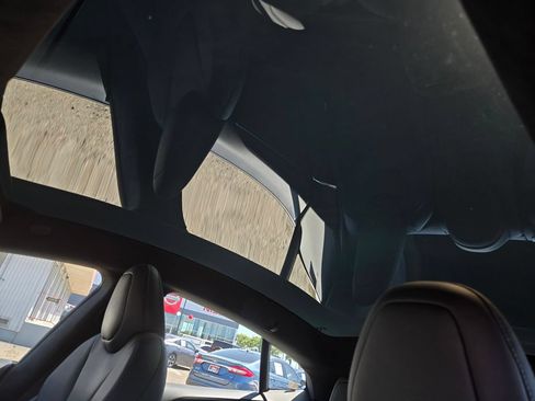 Used 2023 Tesla Model S AWD/4WD image 17