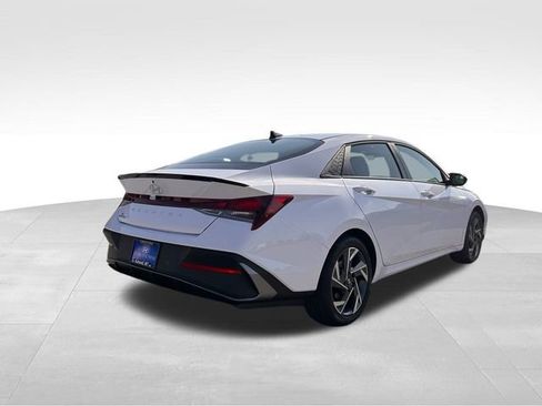 New 2025 Hyundai Elantra Sport image 5