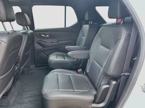 Used 2023 Chevrolet Traverse LT w/ LT Premium Package AWD/4WD image 26