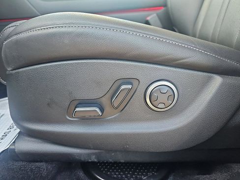 Used 2025 Genesis GV80 2.5T Standard image 14