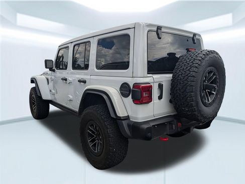 Used 2024 Jeep Wrangler Unlimited Rubicon AWD/4WD image 2