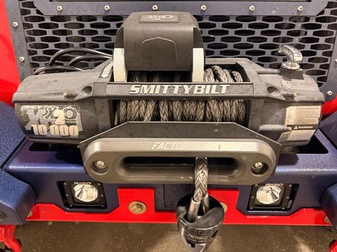 Used 2016 Jeep Wrangler Unlimited Sahara w/ Connectivity Group image 14