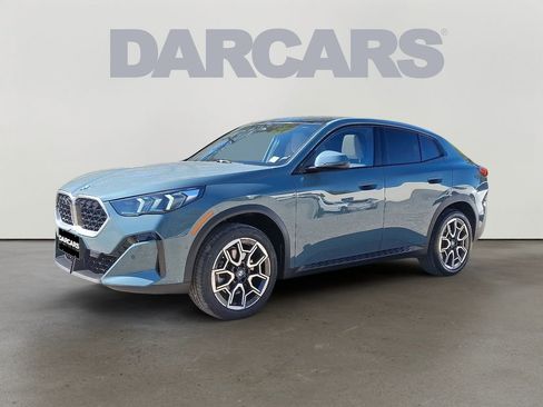 Certified 2025 BMW X2 xDrive28i w/ Convenience Package image 3