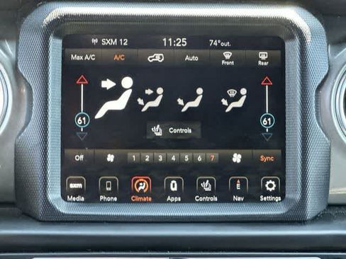Used 2022 Jeep Wrangler Unlimited Sahara w/ LED Lighting Group AWD/4WD image 15