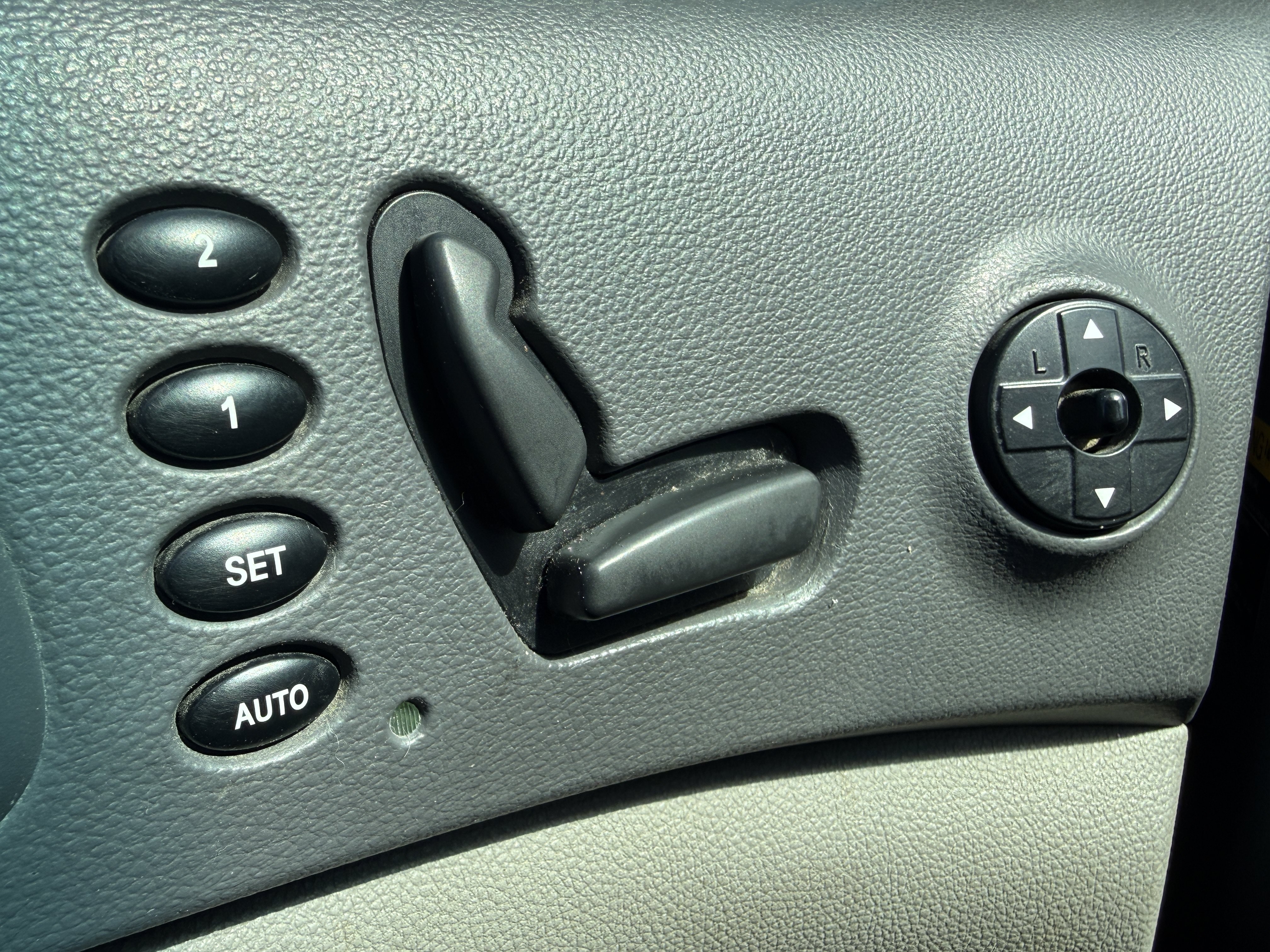 Used 2014 Kia Sedona EX w/ Luxury Package FWD image 30