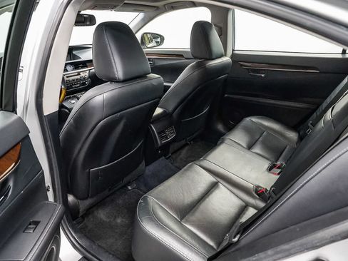 Used 2013 Lexus ES 350 w/ Luxury Pkg FWD image 19