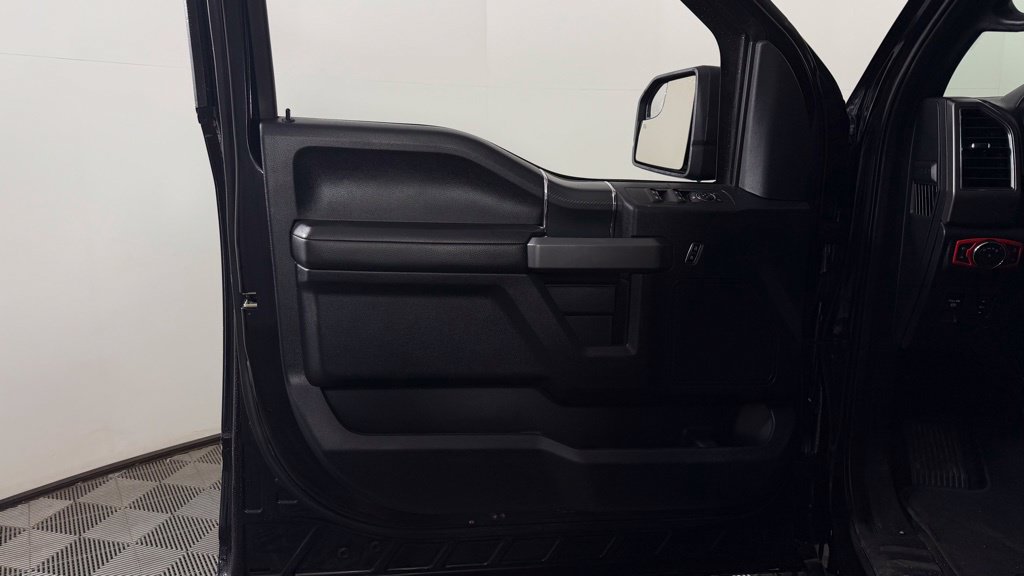 Used 2019 Ford F150 XLT w/ Equipment Group 302A Luxury AWD/4WD image 11