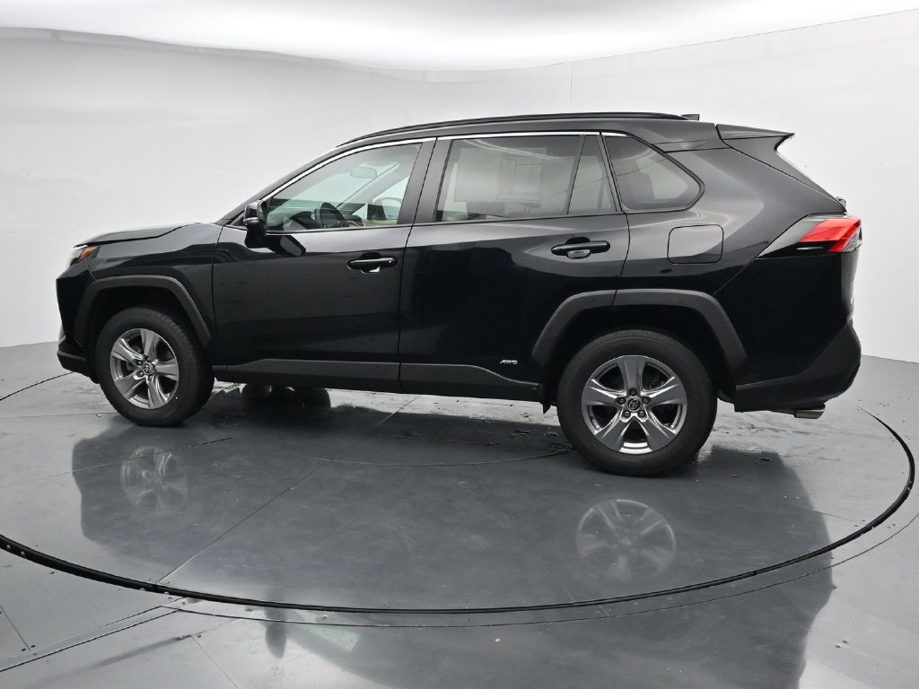 Used 2023 Toyota RAV4 XLE w/ Convenience Package AWD/4WD image 5