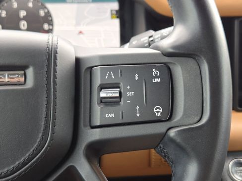 Used 2024 Land Rover Defender 110 X-Dynamic SE AWD/4WD image 24