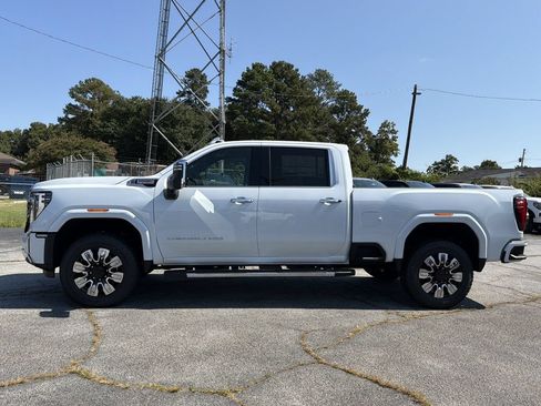 New 2026 GMC Sierra 2500 Denali w/ Denali Reserve Package AWD/4WD image 19