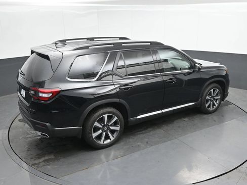 Used 2025 Honda Pilot Elite image 25