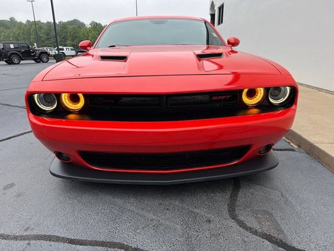 Used 2017 Dodge Challenger R/T Scat Pack RWD image 9