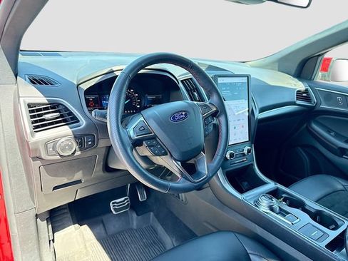 Certified 2024 Ford Edge ST-Line AWD/4WD image 11