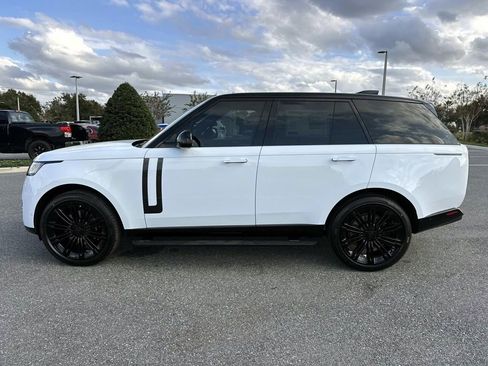 New 2026 Land Rover Range Rover SE image 2