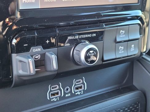 New 2026 RAM 1500 Big Horn AWD/4WD image 15