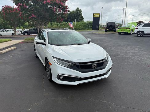 Used 2020 Honda Civic Touring image 7