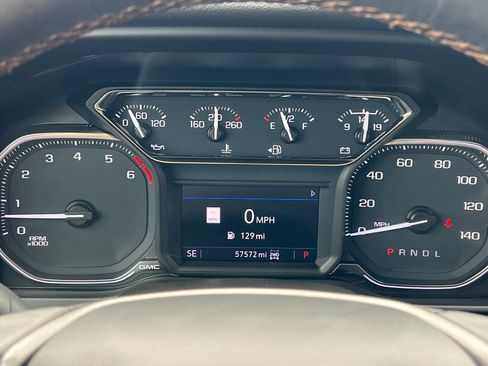 Used 2022 GMC Sierra 1500 AT4 w/ AT4 Preferred Package AWD/4WD image 31