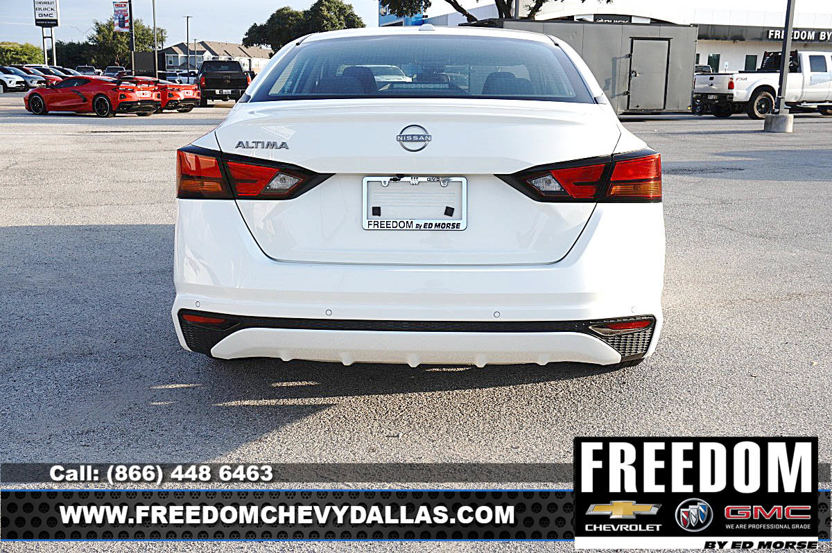 Used 2025 Nissan Altima 2.5 SV FWD image 37