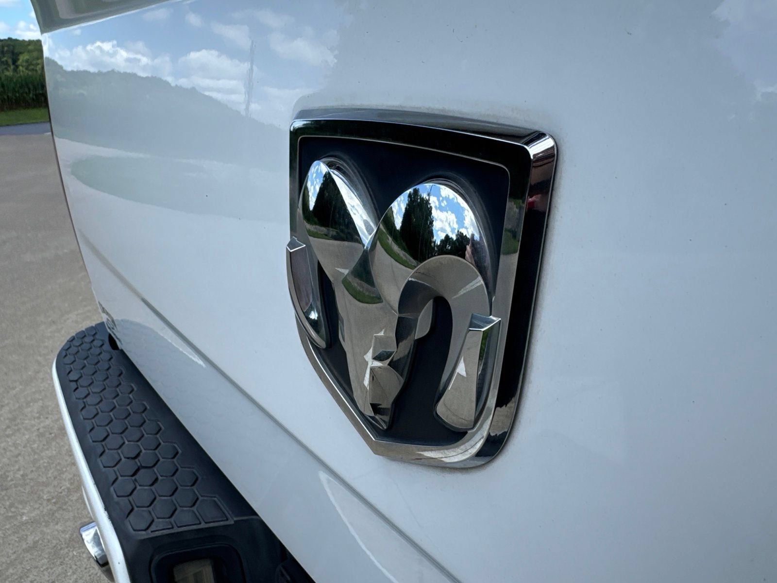 Used 2016 RAM 1500 Sport w/ Convenience Group RWD image 9