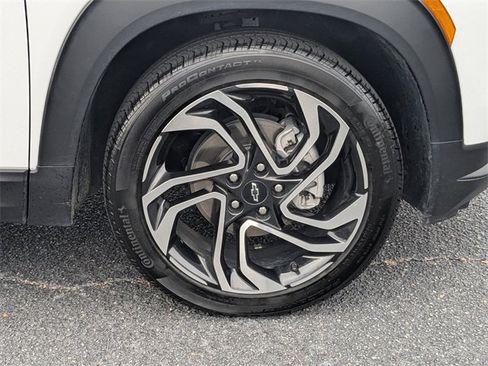 Certified 2024 Chevrolet TrailBlazer RS w/ Driver Confidence Package image 12