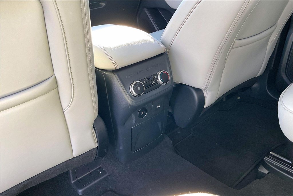 Used 2026 Ford Explorer Active w/ Active Comfort Package RWD image 12