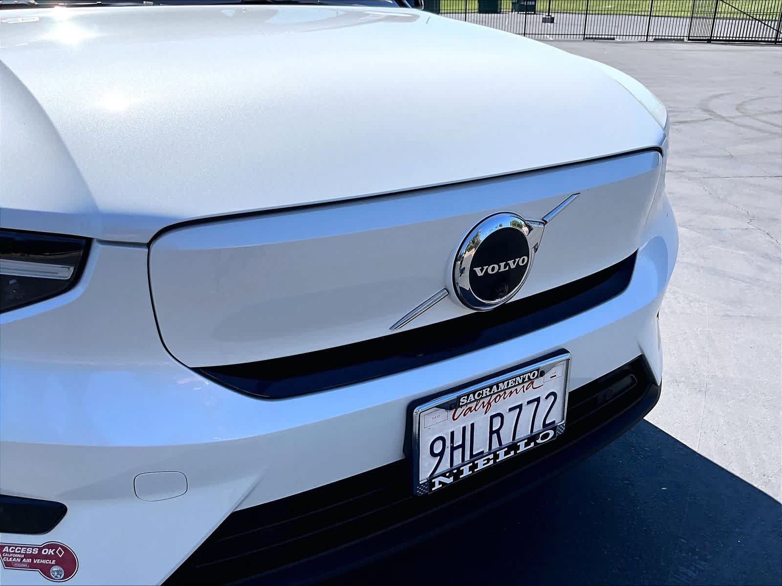 Used 2023 Volvo XC40 Recharge Ultimate AWD/4WD image 33