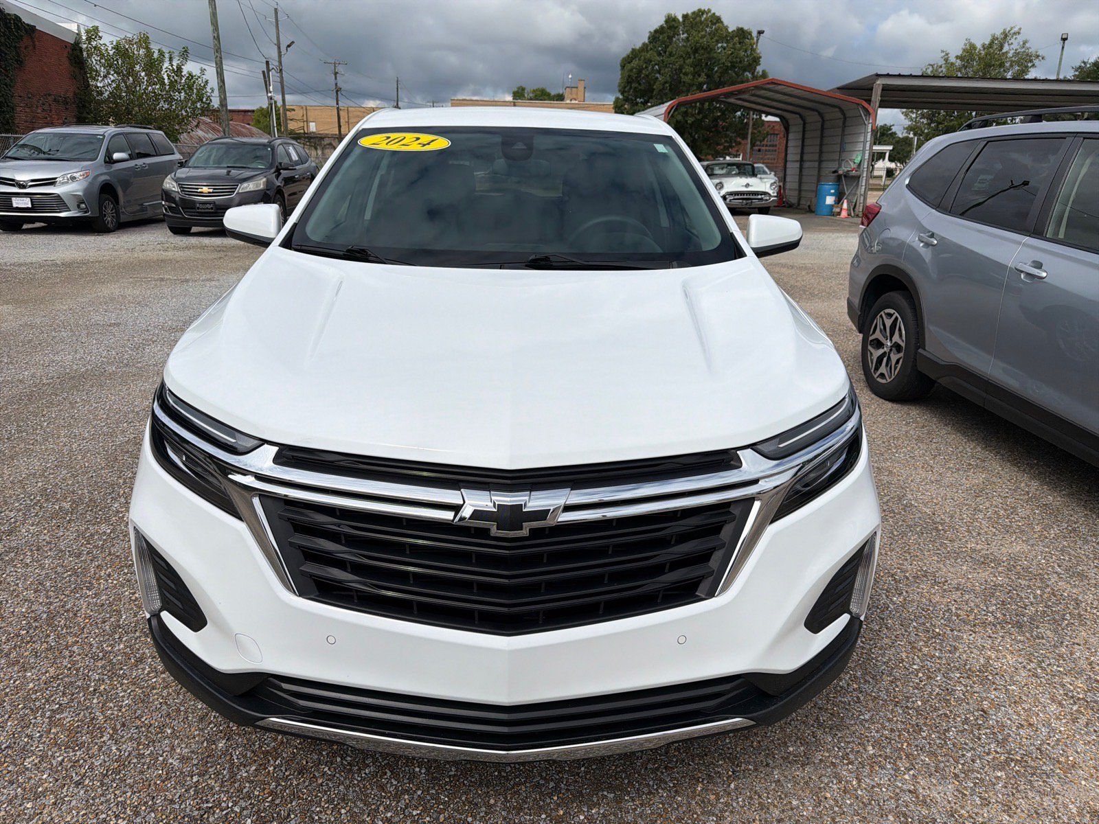 Used 2024 Chevrolet Equinox LT w/ LPO, Floor Liner Package FWD image 6