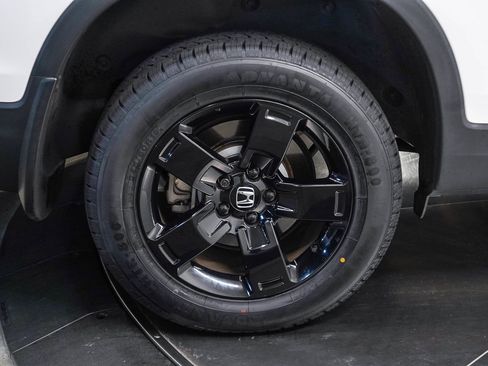 Used 2024 Honda Ridgeline Black Edition image 11