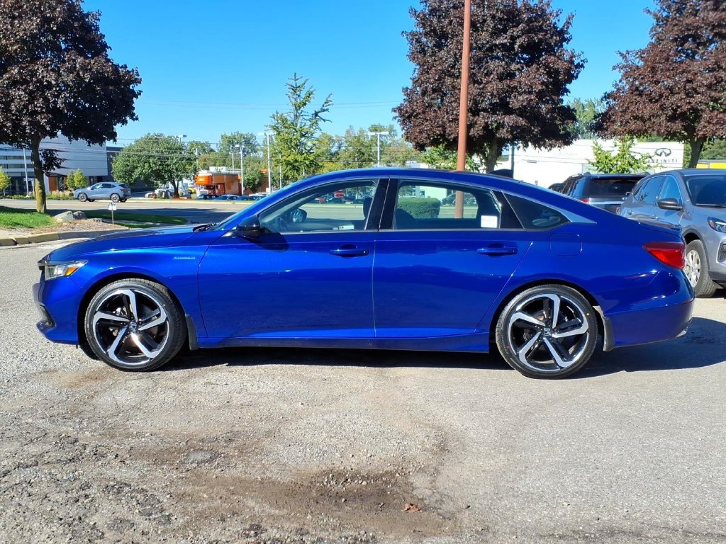 Used 2022 Honda Accord Sport image 2