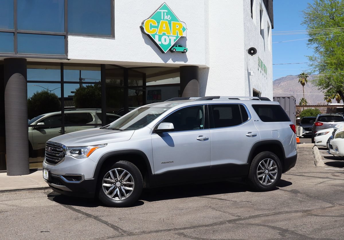 Used 2018 GMC Acadia SLE w/ Driver Alert Package I FWD image 4