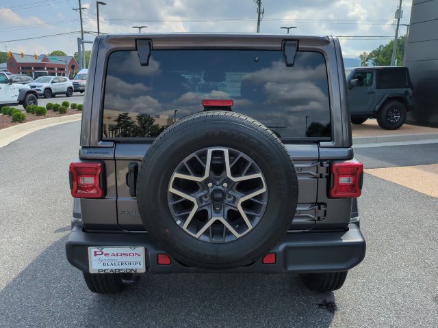 New 2026 Jeep Wrangler Unlimited Sahara w/ Technology Group AWD/4WD image 5