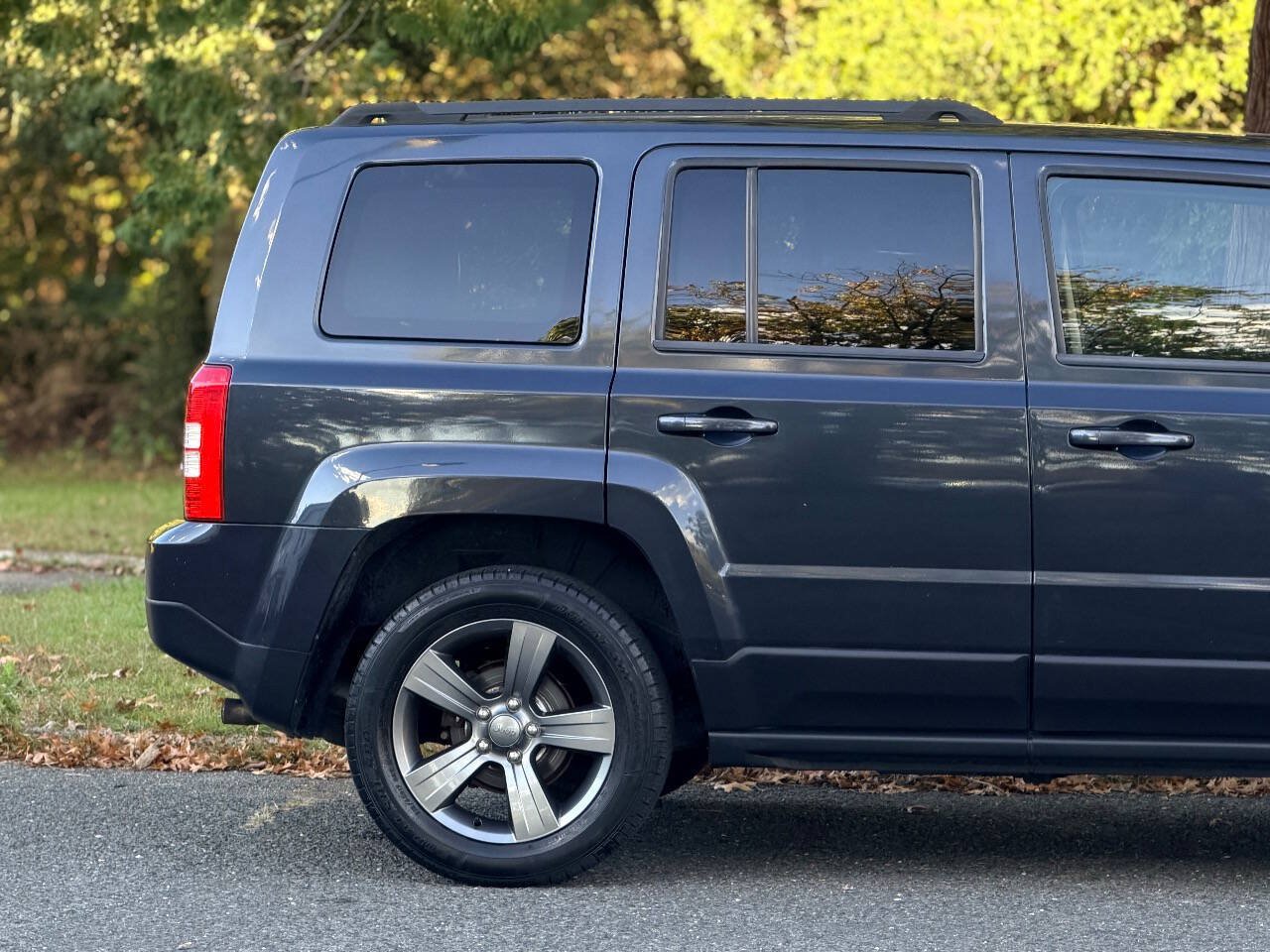 Used 2015 Jeep Patriot High Altitude AWD/4WD image 29