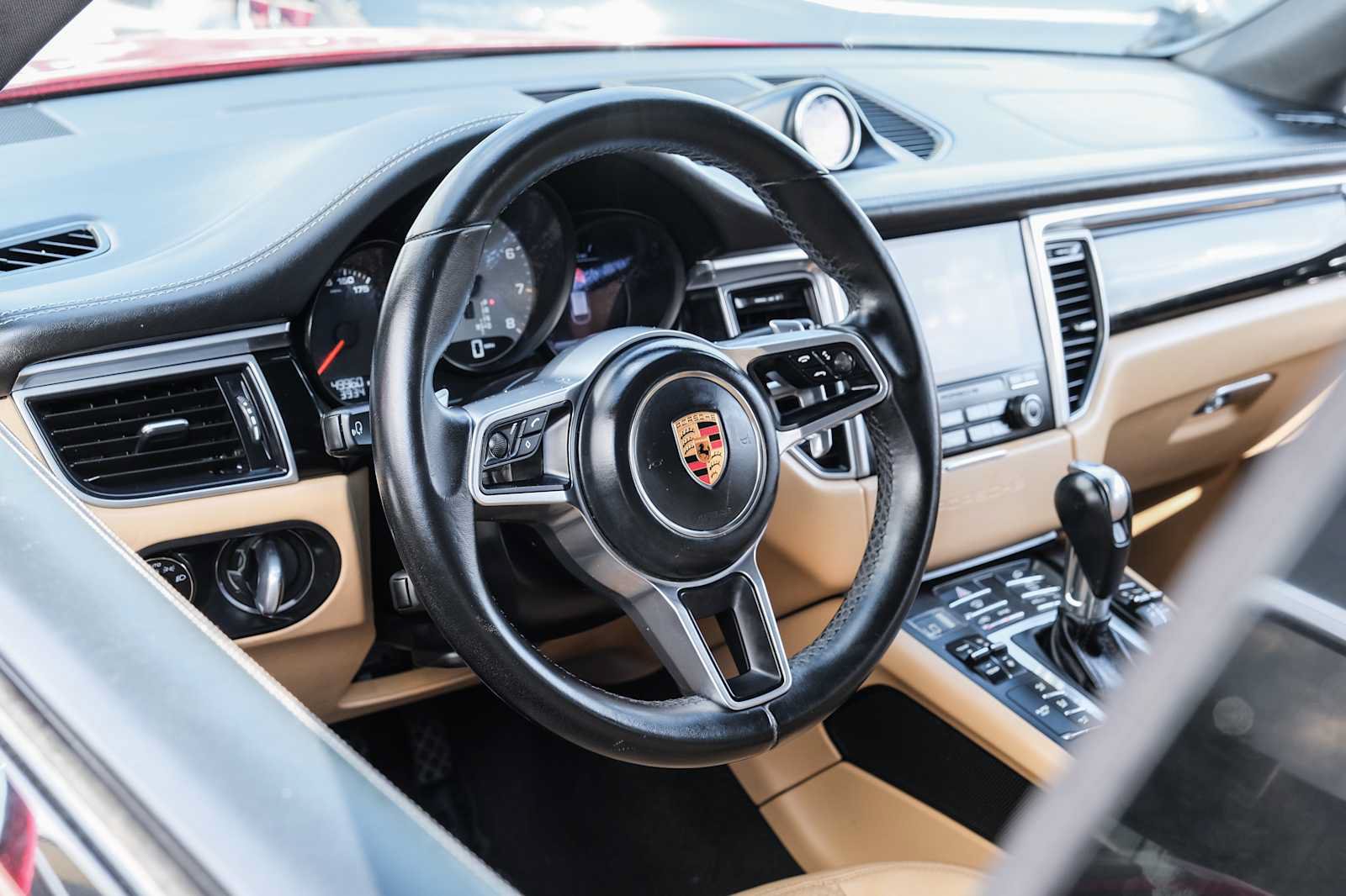 Used 2018 Porsche Macan S AWD/4WD image 22