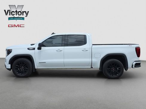 Used 2022 GMC Sierra 1500 Elevation w/ X31 Off-Road Package AWD/4WD image 6