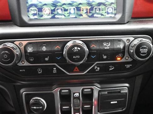 Used 2019 Jeep Wrangler Unlimited Rubicon AWD/4WD image 15